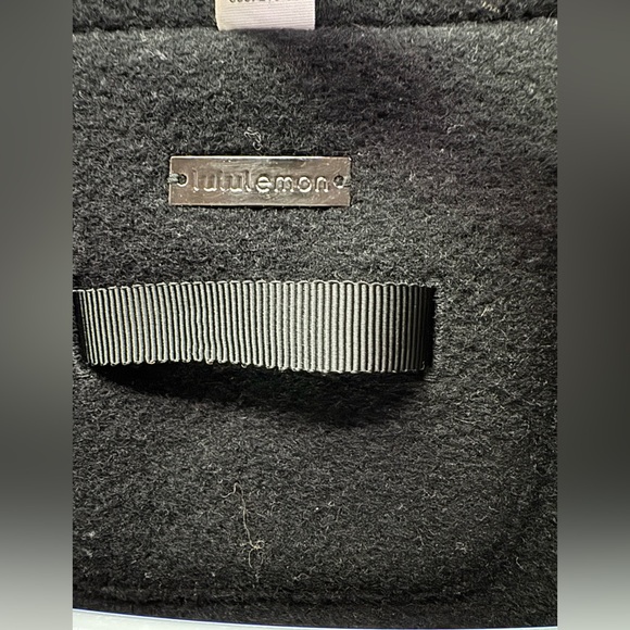 Lululemon Wool Long Coat NWT! Size 2 - Black MSRP $498 - Picture 4 of 17